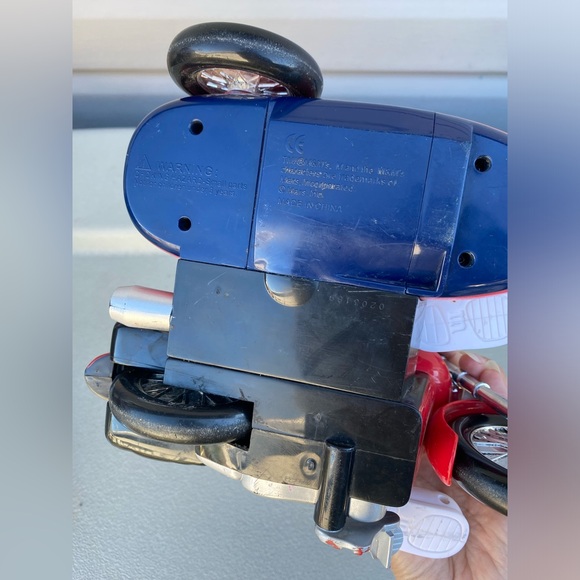 Freedom Rider M&M Red White & Blue Motorcycle Candy Dispenser. - Picture 6 of 10